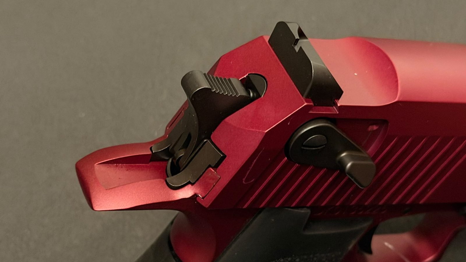 Magnum Research Desert Eagle Mark XIX Black Cherry .50 AE – Hahn und Kimme