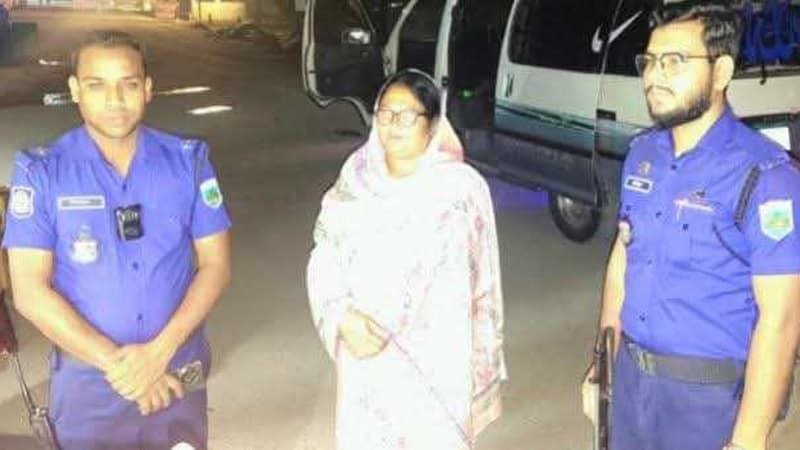 সীমান্ত দিয়ে ভারত যাওয়ার সময় যুব মহিলা লীগ নেত্রী আটক
