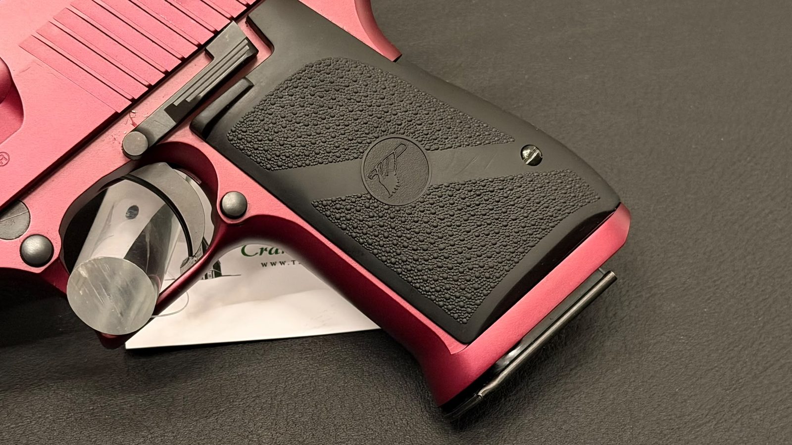 Magnum Research Desert Eagle Mark XIX Black Cherry .50 AE – Softgummi-Griffschalen