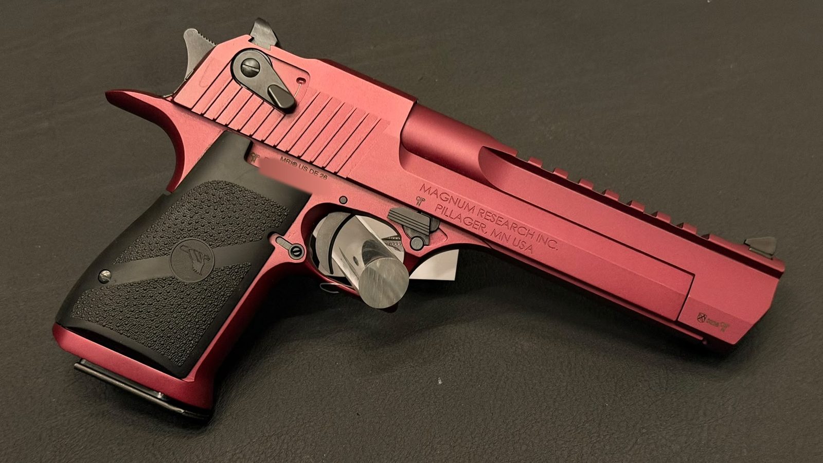 Magnum Research Desert Eagle Mark XIX Black Cherry .50 AE – rechte Seite