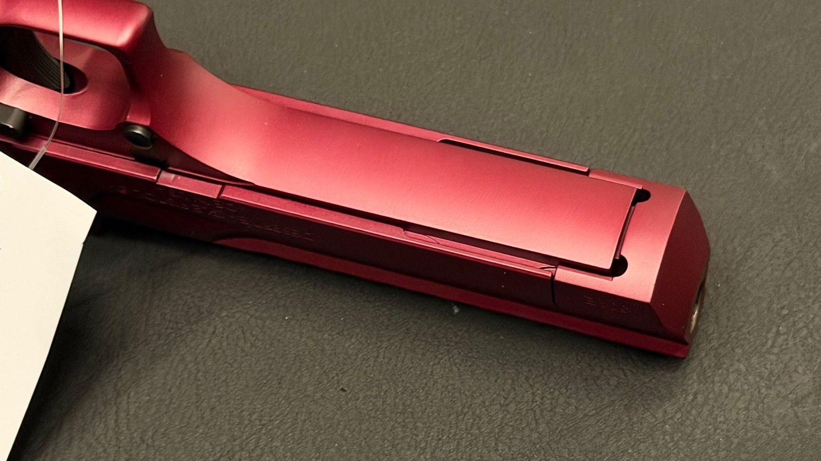Magnum Research Desert Eagle Mark XIX Black Cherry .50 AE – Unterseite Lauf/Griffstück